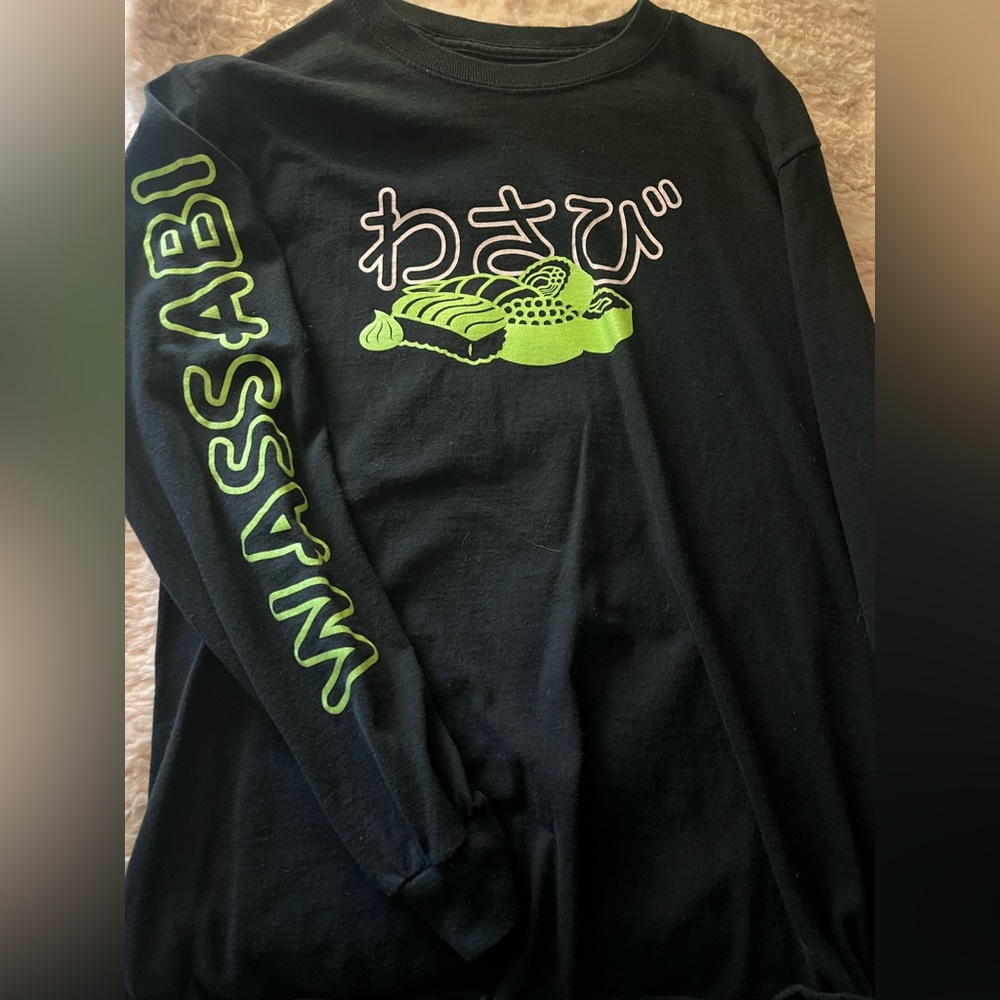 graphic t-shirt small